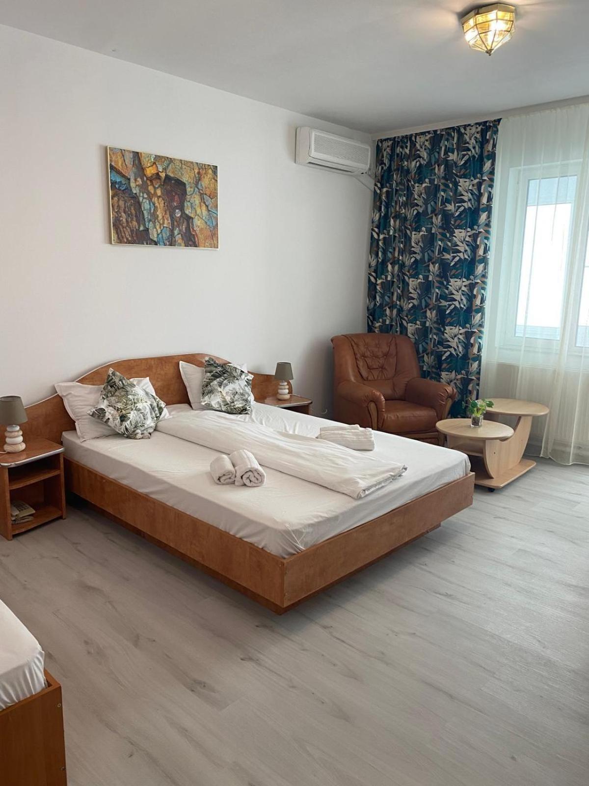 Hotel Green House Κραϊόβα Εξωτερικό φωτογραφία