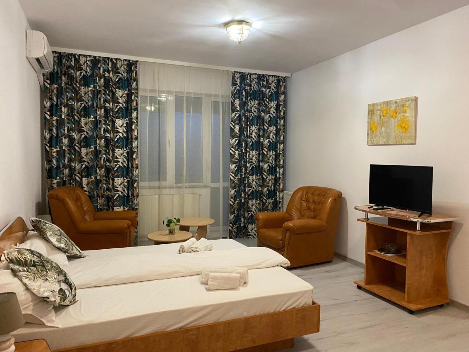 Hotel Green House Κραϊόβα Εξωτερικό φωτογραφία