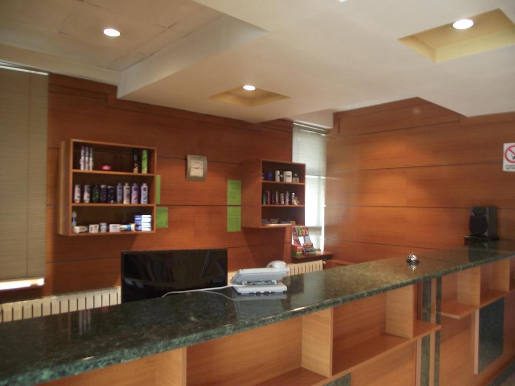 Hotel Green House Κραϊόβα Εξωτερικό φωτογραφία